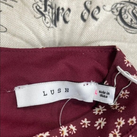 Lush Burgundy Floral Blouse - Picture 2 of 12